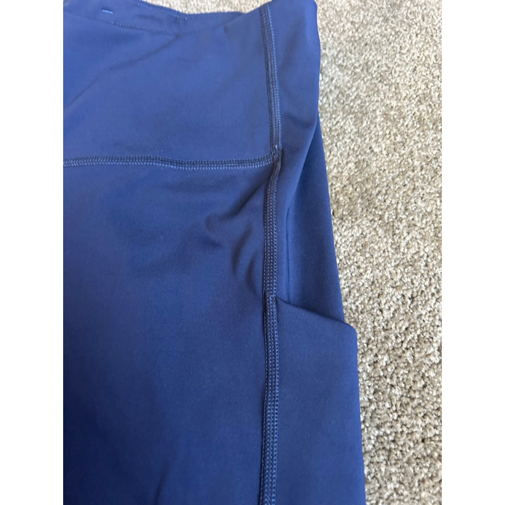 Women's Athleta Ultimate Stash Pocket 7" Athletic Shorts S Navy - Picture 3 of 10